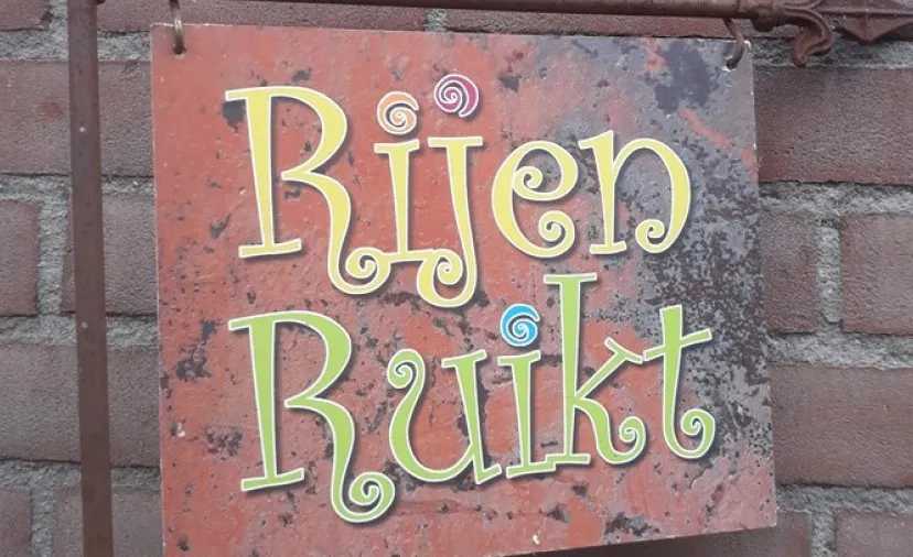 rijen ruikt
