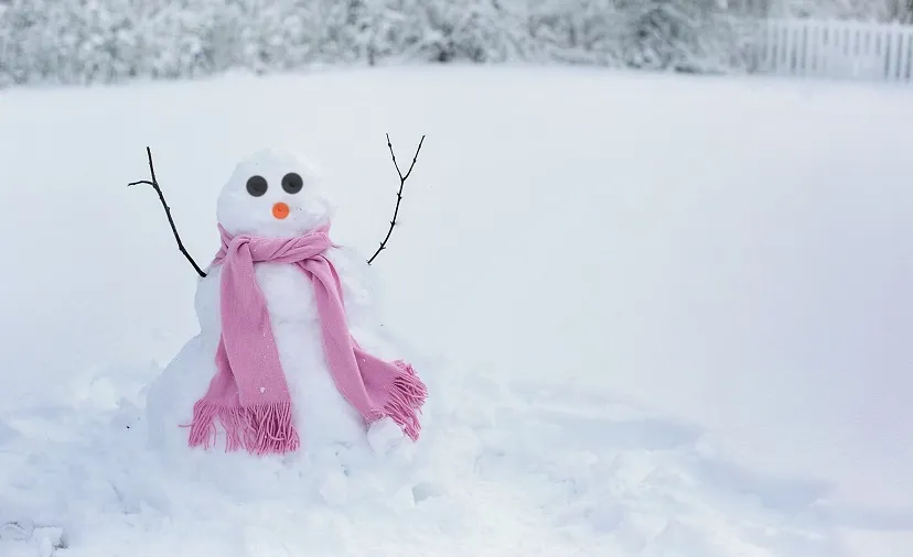 snow woman 1224041 1920