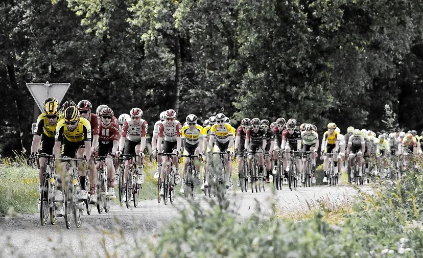 wielrenners ronde van spanje 2020 door gilzemolenschot n rijen