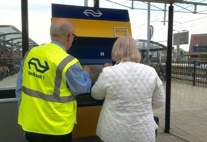 csm 2025 05 01 gr w f insta oproep stationsvrijwilligers 600550f6c1