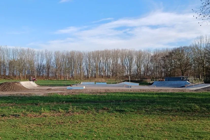 603805999_1281065030724105_8036588478859080845_n