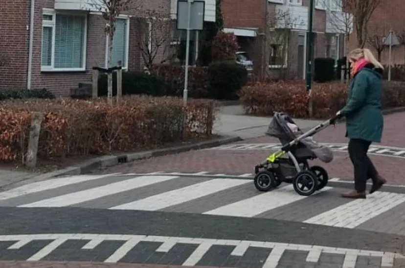 6cd28b0a-a872-4246-8379-ca20e57fd9ee