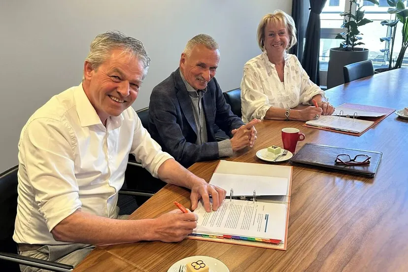 csm_Ondertekening Hulten_bewerkt (liggend)_bfd02d3984