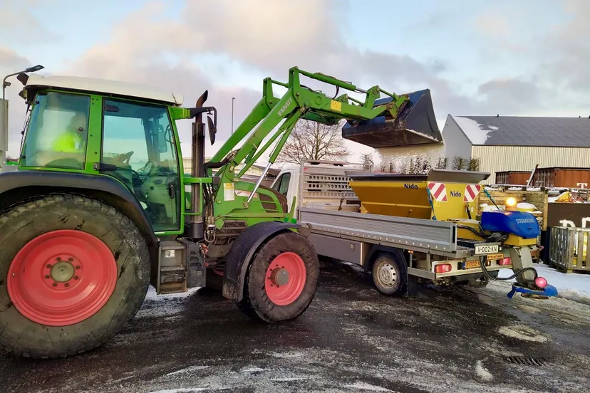 foto gladheidsbestrijding gemeente goeree overflakkee