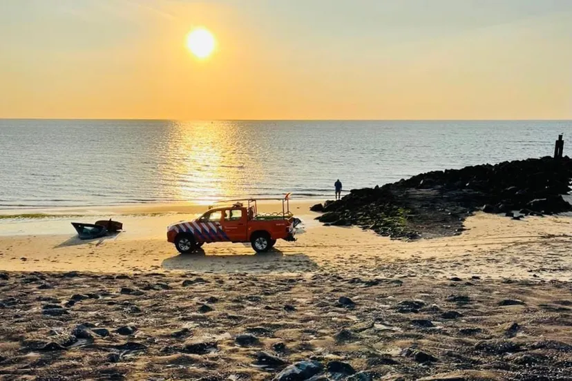 reddingsbrigade ouddorp strand