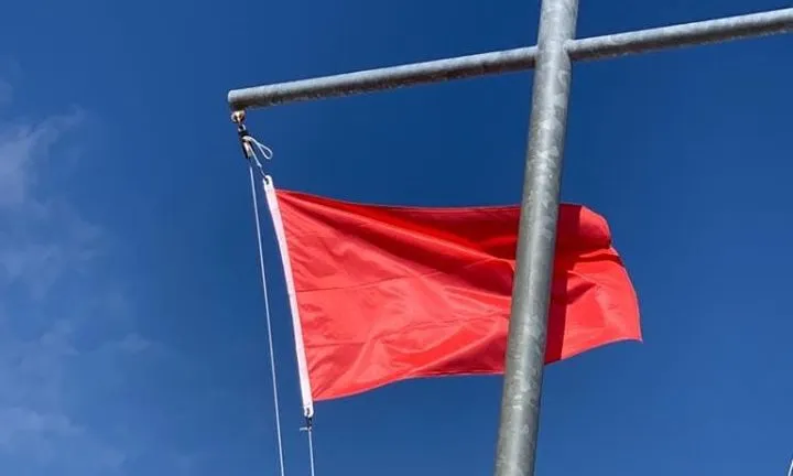 rode vlag e1565591051517