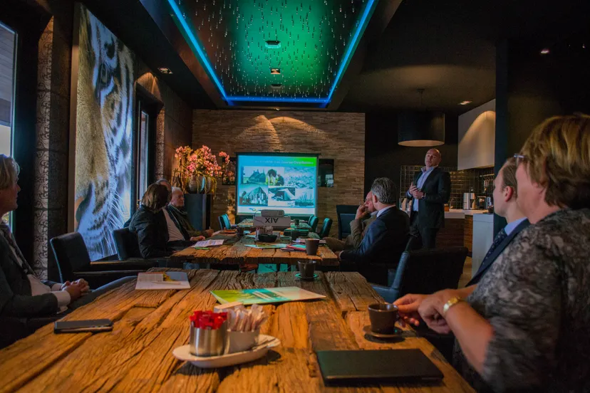 vvd kamerleden bezoeken go 1