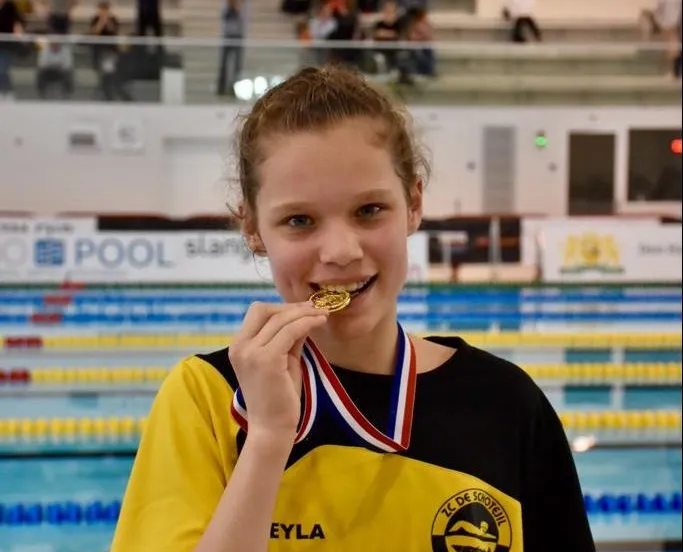 2018 04 06 leyla nederlands kampioene 800m vrij1 e1523254458845