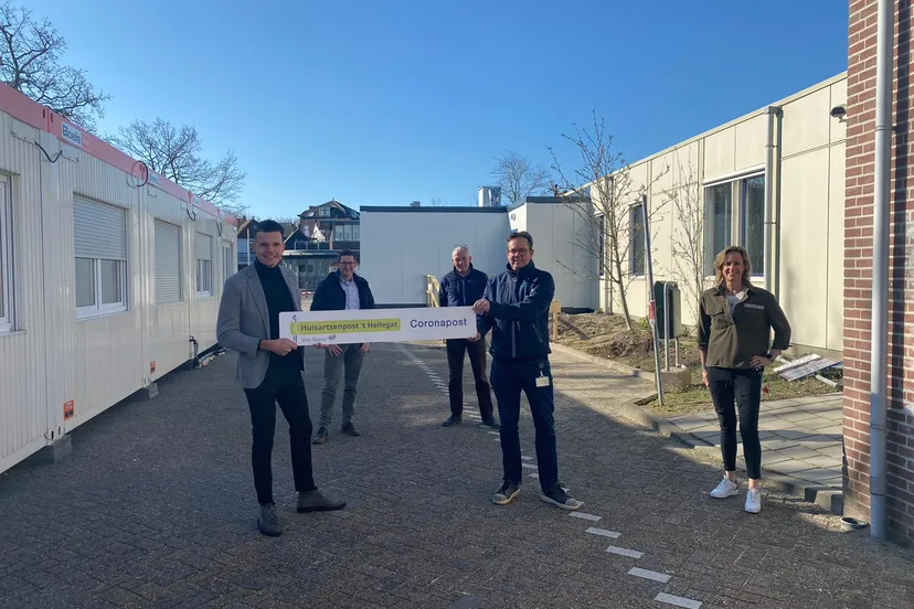 20200401 opening speciale coronahuisartsenpost in dirksland bijlage persbericht foto