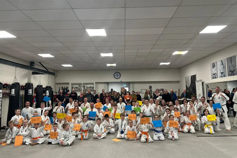 22706303 b2e4 4a27 bd60 f7aa0ac65e56