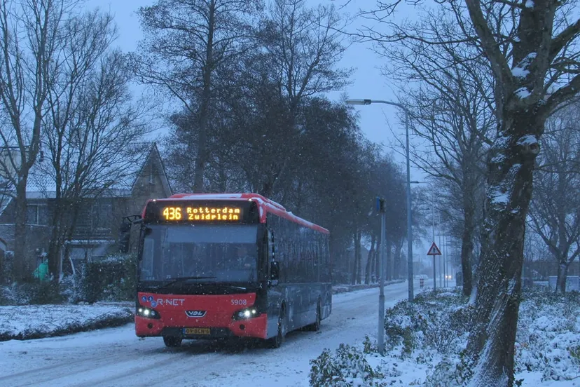 bussen go hw sneeuw