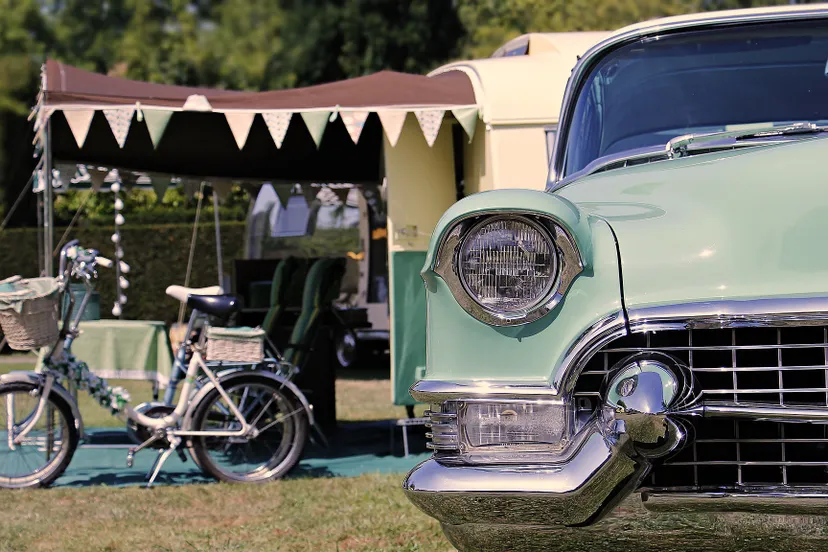 camping 4610085 1920