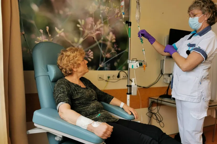 eerste patient ontvangt immunotherapie in het van weel bethesda ziekenhuis