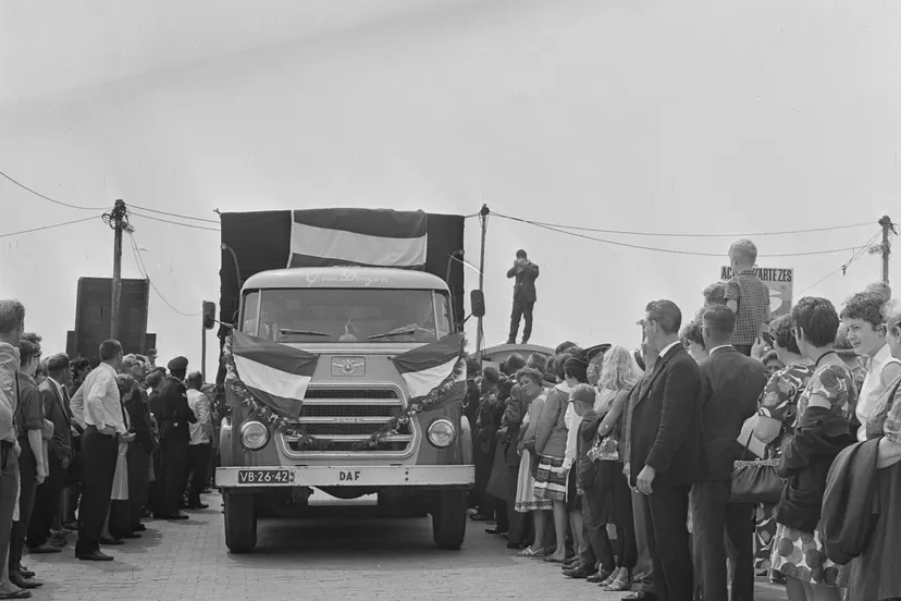 eerste vrachtwagen gijs van dongen