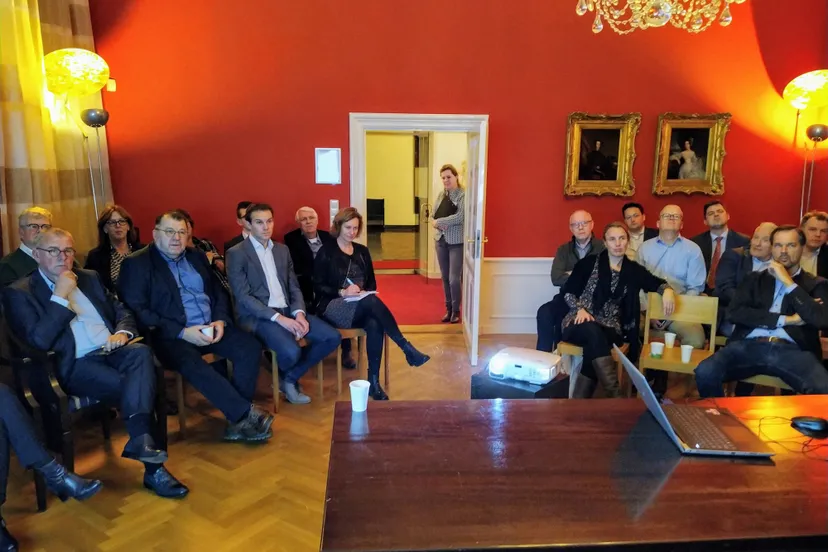 foto gemeenteraad goeree overflakkee