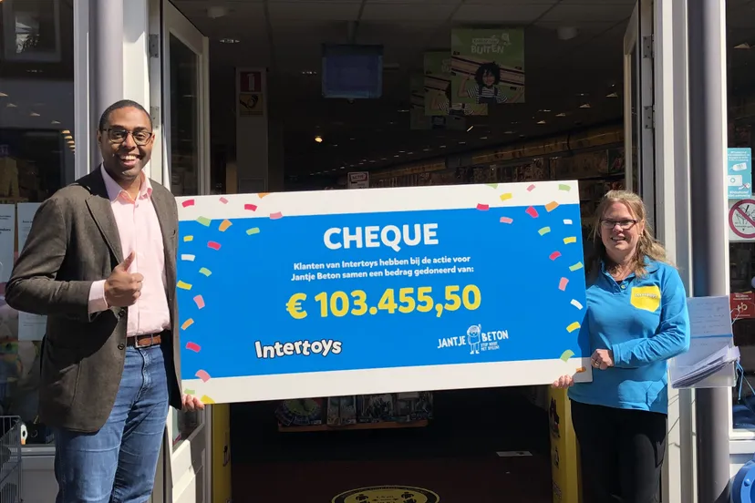 foto persbericht cheque uitreiking e1587454753994