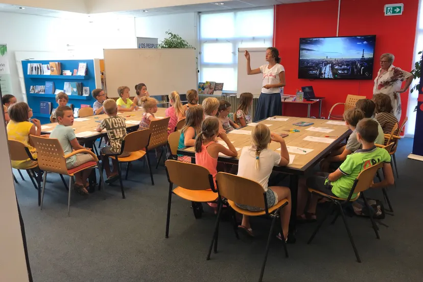 geslaagde eerste summerschool in bibliotheek middelharnis