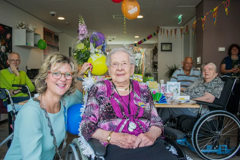 mevr van de swaluw 100 jaar 2