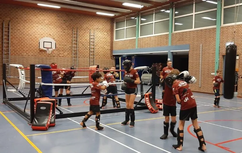 nieuwe kickboksring stellendam 002