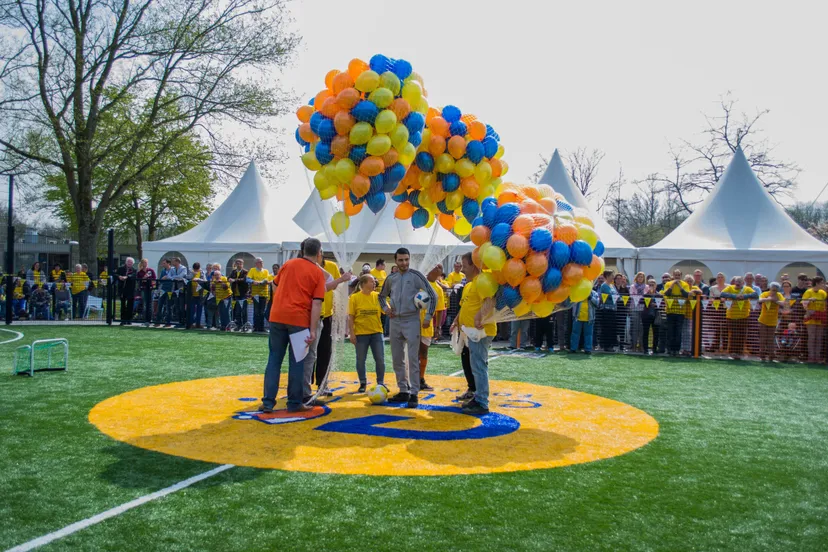 opening speciaal cruyff court 5