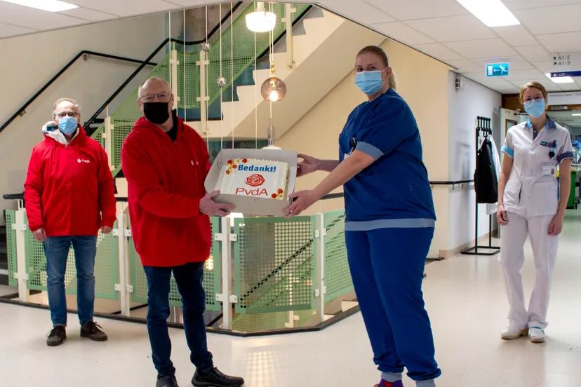 overhandiging soezen pvda