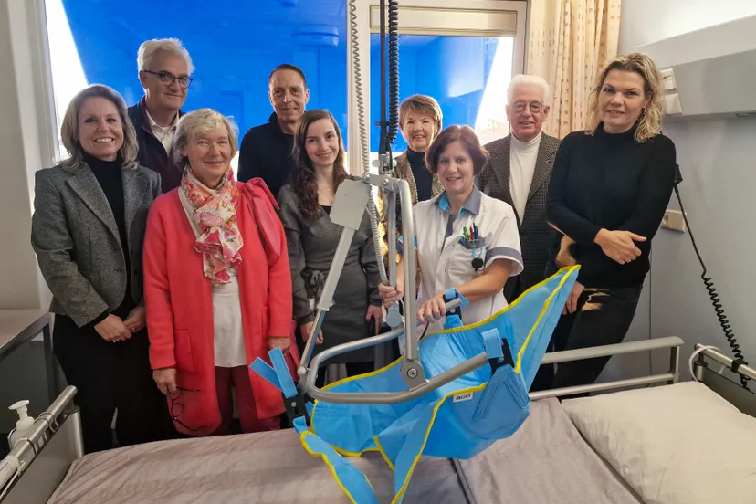 overhandiging tilliften