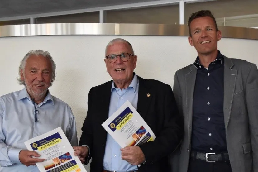 persbericht eerste exemplaar kunstveiling1 e1556258172725