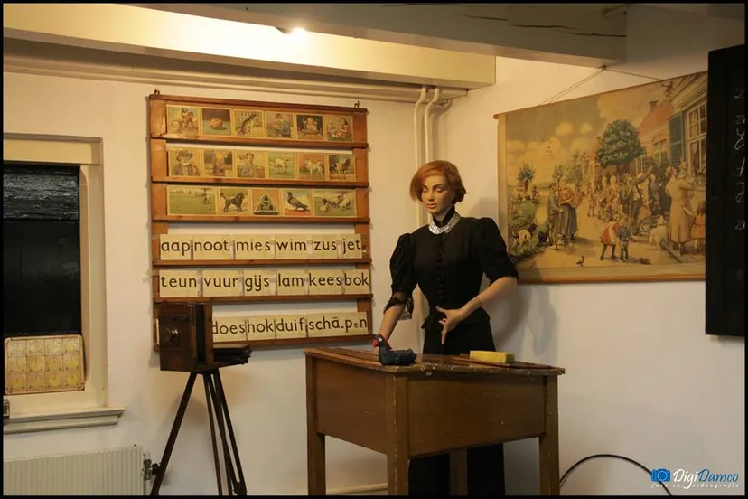 school door wilko van dam