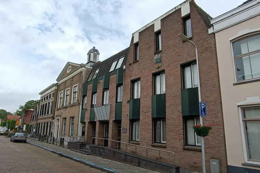 voormalig gemeentehuis dirksland