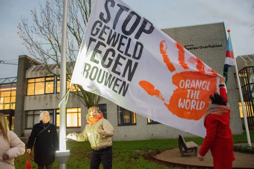 vlag hijsen orange the world