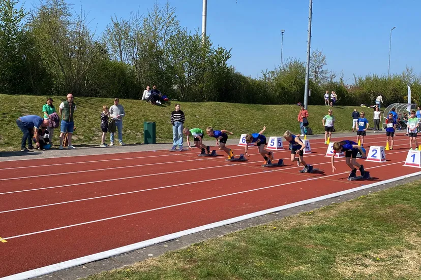 uit de startblokken 60 m sprint jongens onder 12