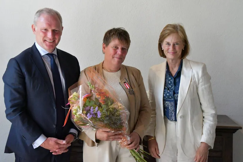 marianne onderscheiden rode kruis