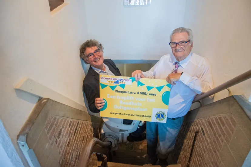 traplift raadhuis ooltgensplaat