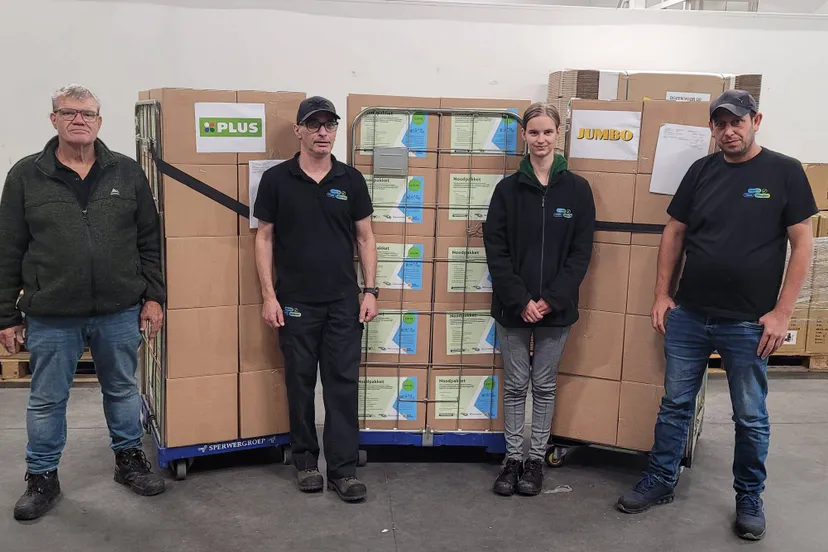 Inpakken noodpakketten (1)-2