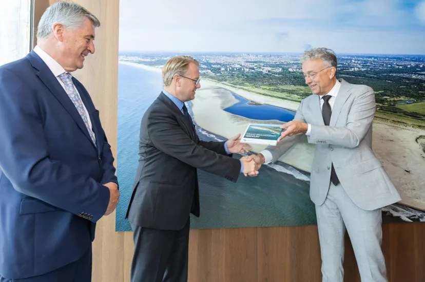 minister Tieman en wethouder Henk van Putten