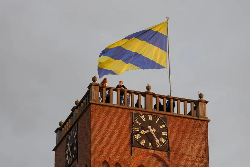 Sommelsdijk kerktoren vlag
