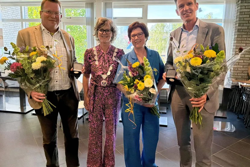 Foto afscheid wethouders