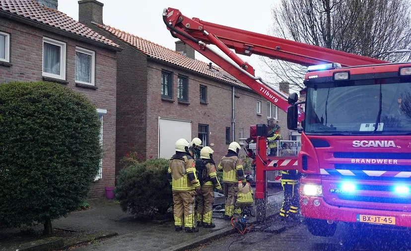 20220404 schoorsteenbrand burg rensstraat goirle 7