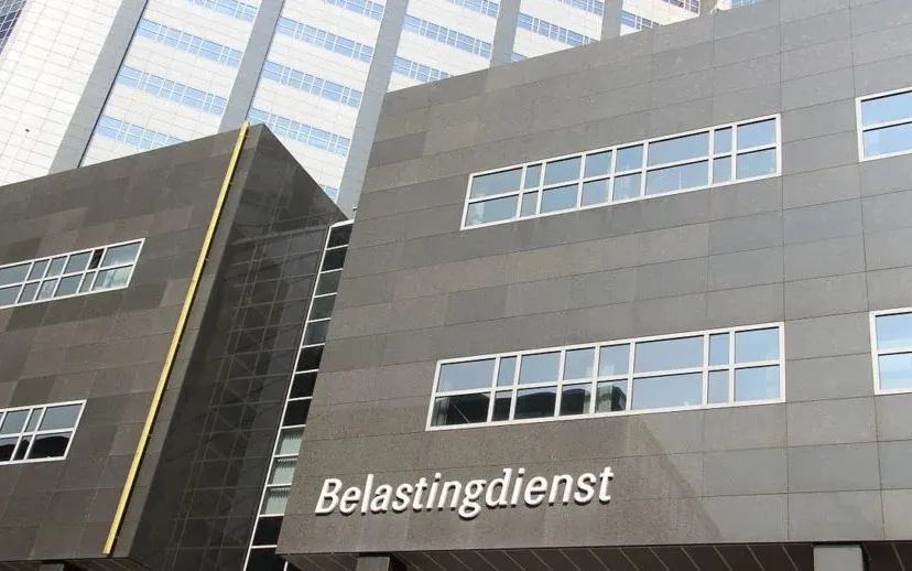 belastingdienst amsterdam 3 915x518 1