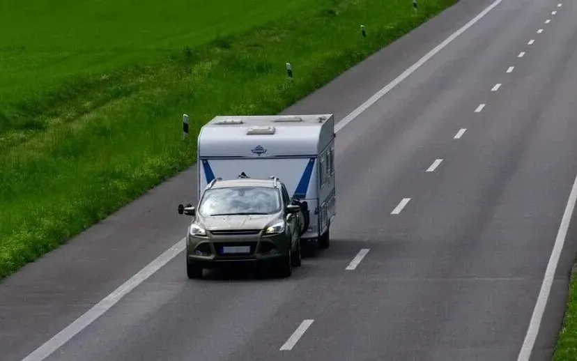 caravan 3366918 960 720 915x518 1 915x518 1