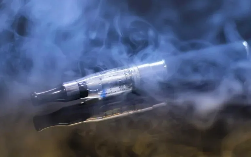 e sigaret cc0 via pixabay 915x518 1 915x518 1