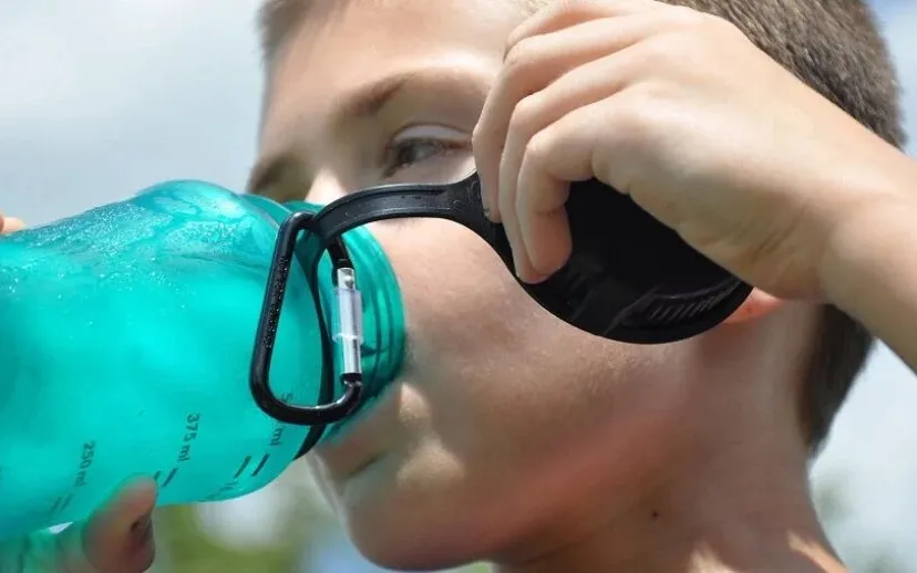 water drinken 915x518 1