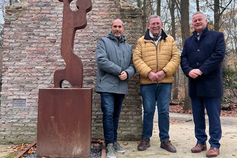 Bestuur Bezinningsbos Goirle vlnr Pepijn Goossens Toine van de Sande Mark van Stappershoef (1)