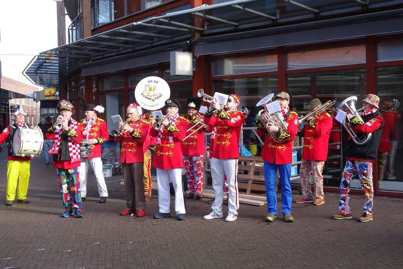 20260207 Carnavalsband Op de Bonnenfooi in de Hovel 2