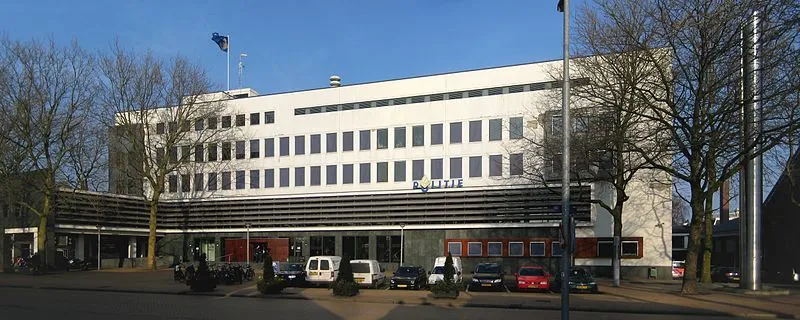 800px 110217 rademarkt 12 hoofdbureau politie groningen nl wutsje