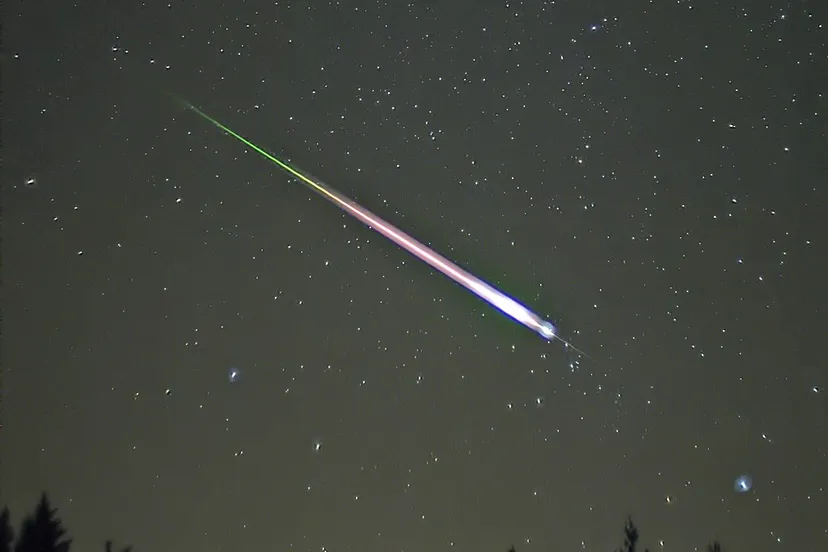 leonid meteor cc by 30 wikimedia navicore