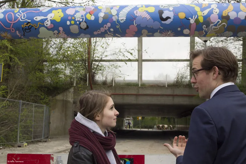 1 henk tammens 7 onthulling rioolbuis