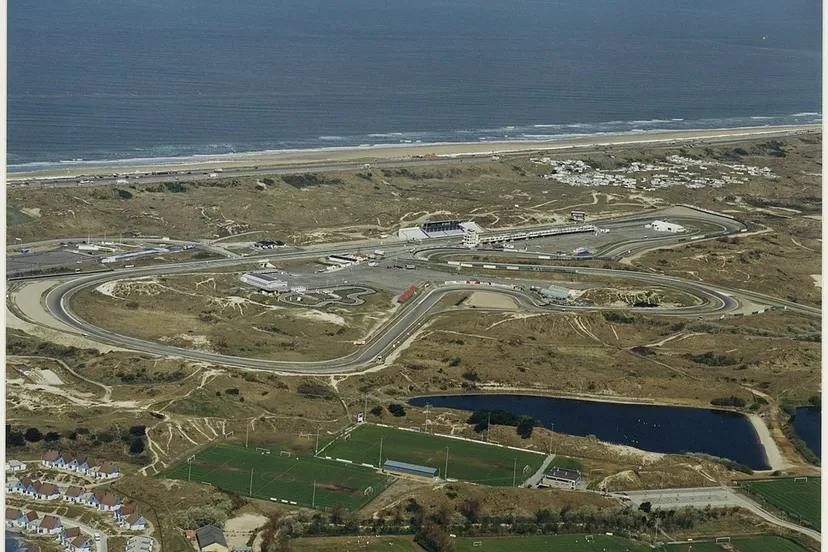 1024px luchtfoto circuit zandvoort in 1997 cco zandvoort