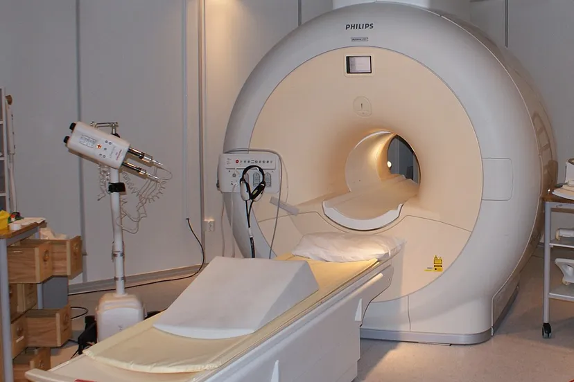 1024px mri philips cc by 30 wikipedia commons jan ainali