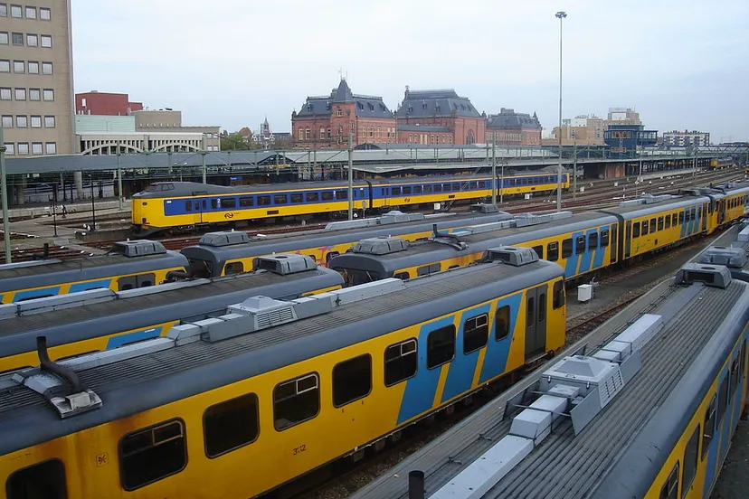 1024px train station groningen netherlands classification yard cc by sa 30 wikipedia commons